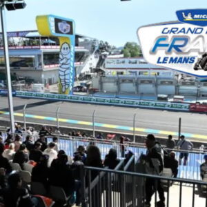 Accès exceptionnel à la ligne droite des stands lors du Michelin Grand Prix de France Moto 2026